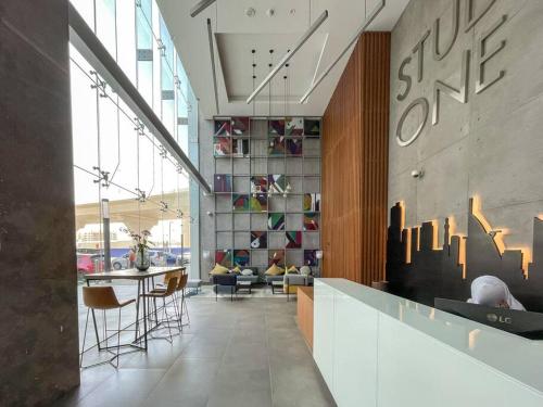 Funky STUDIO Dubai Marina outstanding facilities, Dubai (photo 10)
