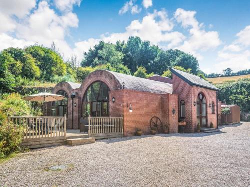 New Barn Reservoir - Shaldon