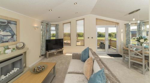 Birch 24 Hot Tub gîte à louer Burton Pidsea