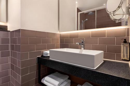 Holiday Inn Birmingham Airport - NEC an IHG Hotel - image 4