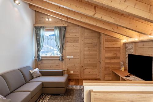 Two-Bedroom Superior Apartment