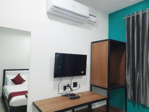 Deluxe Double Room image 5