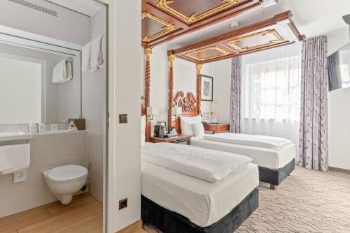 room detail thumbnail 2
