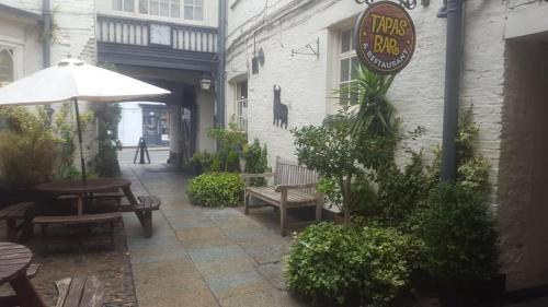 The Bull Hotel - image 8