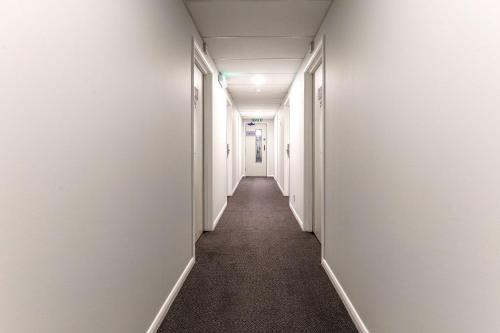 Days Inn London Stansted Airport - image 11