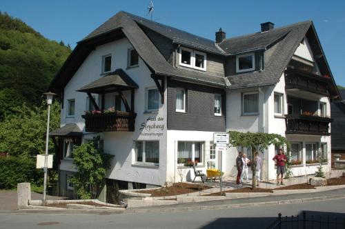 B&B Willingen - Haus am Stryckweg - Bed and Breakfast Willingen