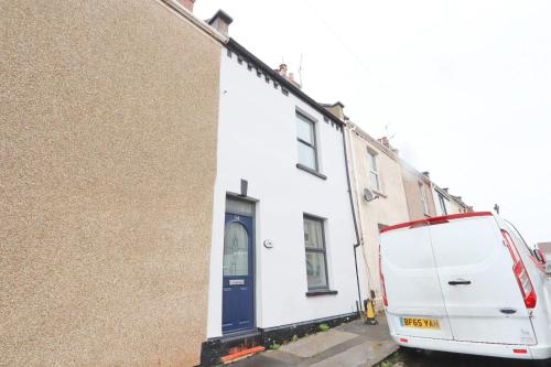 Brighton Terrace two bedroom house in Bedminster