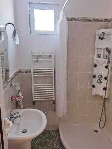 Mira Guest House