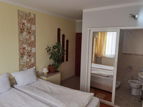 Mira Guest House