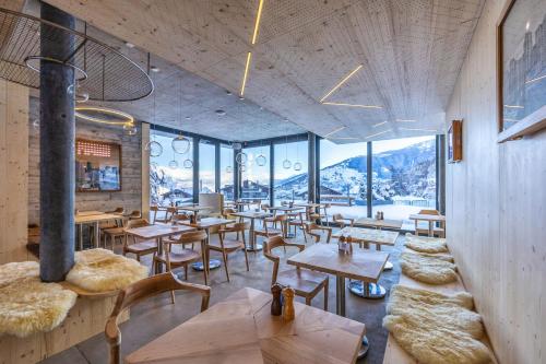 Food and beverages, MAD Mount Hotel & Spa in Nendaz