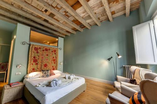 Mamo Florence - Frida Luxury Apartment - Tap to explore photos