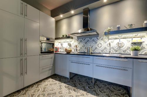 Three-Bedroom Apartment image 10
