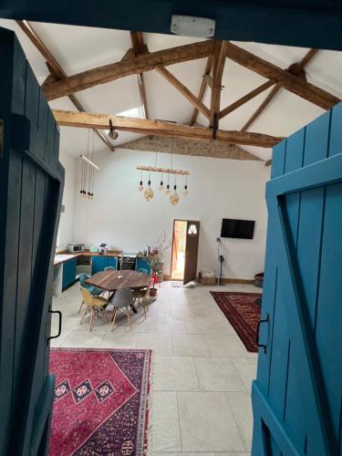 Virolet Barn in Bouresse
