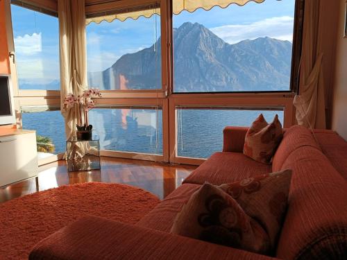 Patty ZU - Lakeside apartment - Apartment - Riva di Solto