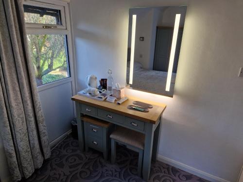 Landing Cottage Guest House - image 12