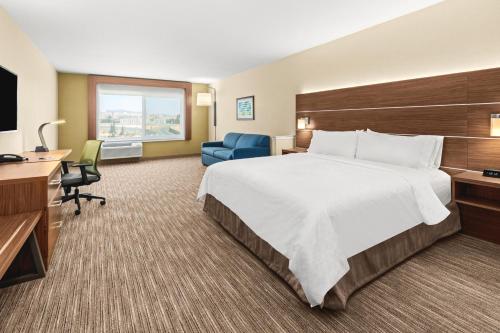 Holiday Inn Express Hotel & Suites Willows in Willows (CA)