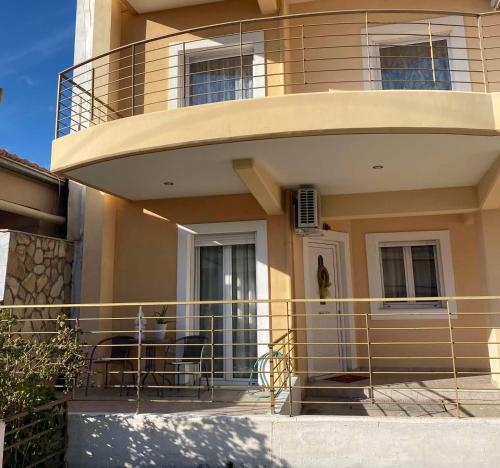 A szálláshely kívülről, Bakopoulos resort.Ενα όμορφο διαμέρισμα με τζάκι (Bakopoulos resort.Ενα ομορφο διαμερισμα με τζακι) in Agioi Anargyroi