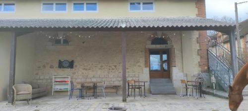 Gîte Les Grandes Maisons cœur forêt d'Orléans et Espace bien-être jacuzzi Hammam SPA