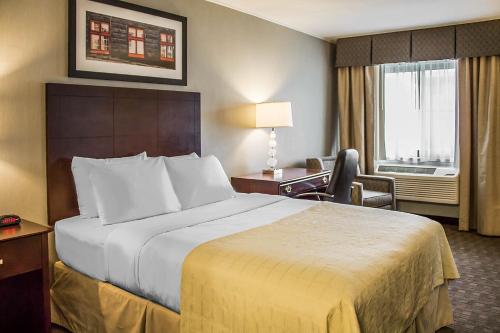 1 queen bed
