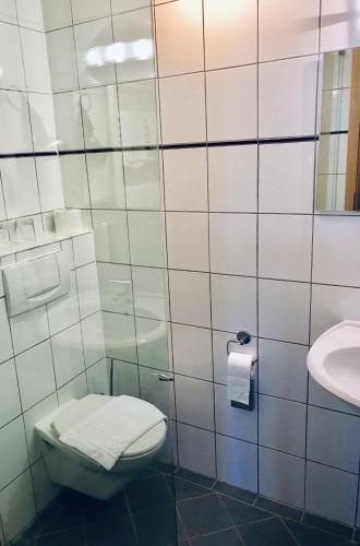 Book the Double Room with Private Bathroom Double Room with Private Bathroom