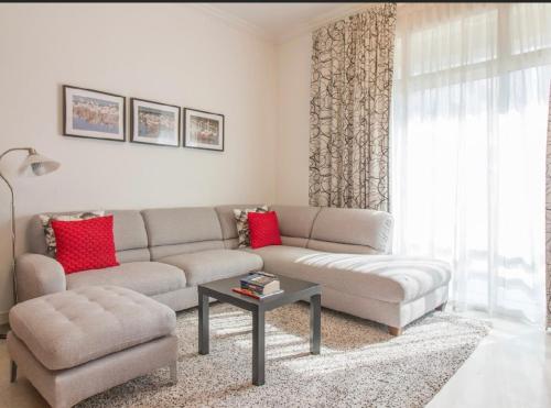 Al marina stay hotel apartment