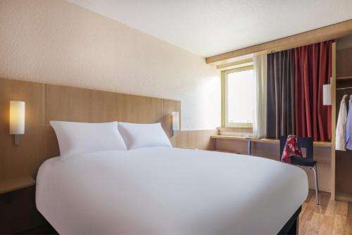 ibis Nantes Centre Gare Sud - image 9