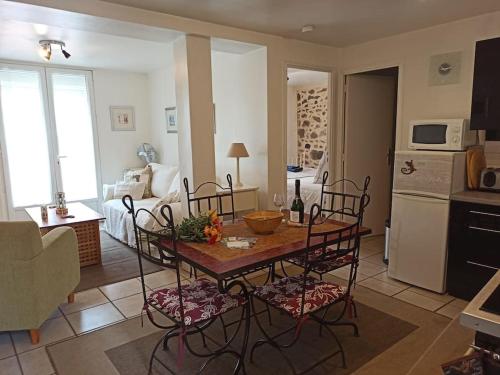 Appartements Well equipped apartment, large terrace, BBQ & WIFI