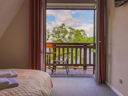 Deluxe Double Room with Balcony and Sea View