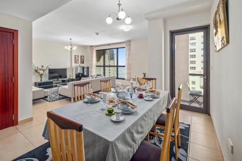 Lovely 2-bed condo in JBR - 5 mins from beach - Palm View!, Dubaj (fotografie 4)