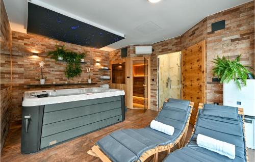 Aktivitātes, Stunning Home In Kelemen With Sauna in Kumroveca