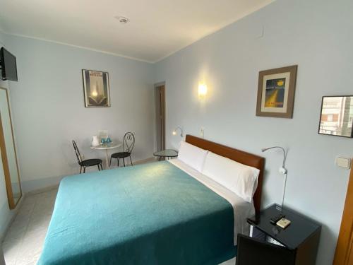 Hotel Alexandra - image 2