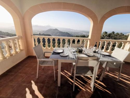 Detached Villa with Panoramic Sea & Mountain Views, Castillo del Reboller