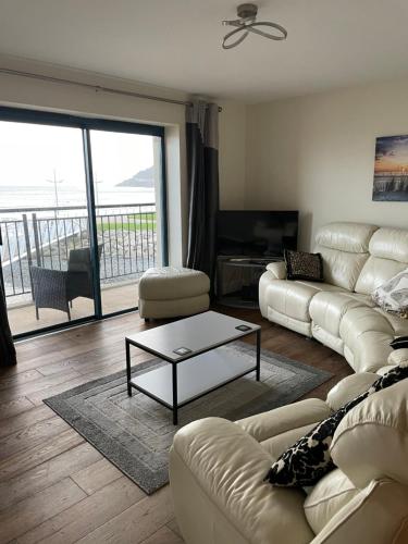 Picture of Newcastle Seafront Apartment With Wifi And Parking