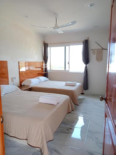 1 queen bed, 2 double beds