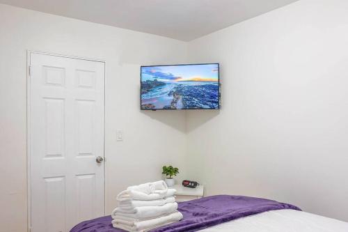 American Dream 10 mins away! Airport 20mins away in Hasbrouck Heights, USA