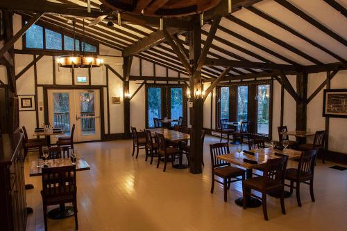 Étterem, Benmiller Inn & Spa in Benmiller (ON)