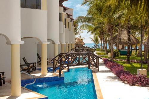 Hidden Beach Resort Au Naturel Club