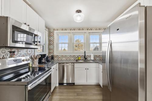 Peaceful Home w/ 4BR, Big Yard and amazing art in Denver, USA