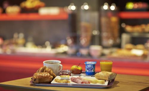 Ibis Auray - image 12
