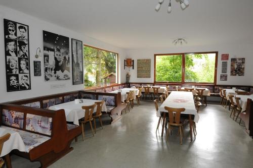 Hotel Reichmann – St. Kanzian, CA