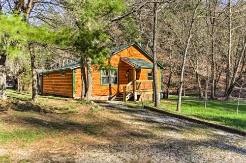 Just Fur Relaxin Sevierville Cabin with Hot Tub!