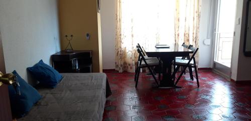 Pension Benavente AP-7 3min coche Playa 5 min Self check-in 24h - Artesa