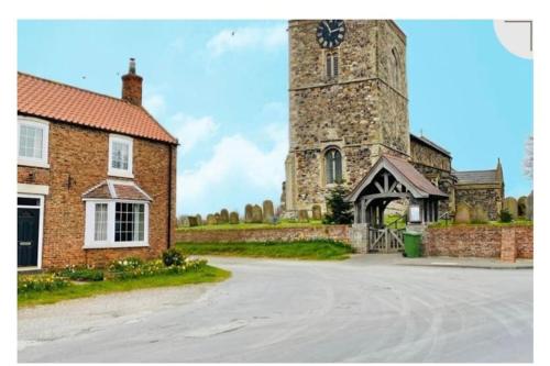 Lychgate view cottage