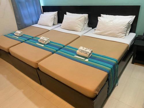 Coron Visitors Hotel Room Type - Superior Triple Room