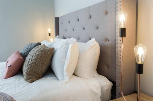 5 Bedroom Nordic Home, Pet Friendly, Garage, WiFi, Foosball!