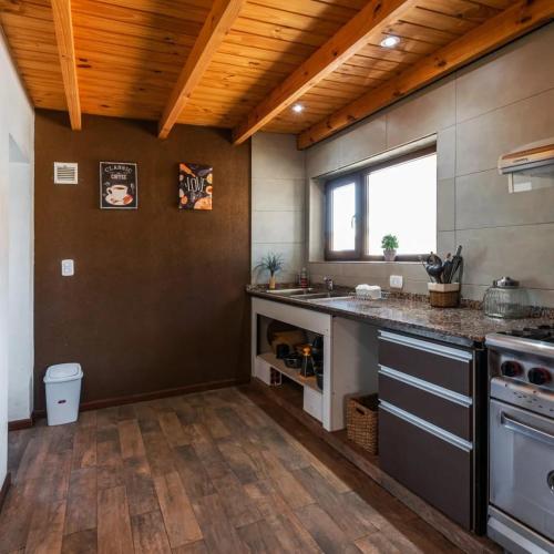 PEWMA Casa de Montaña (PEWMA Casa de Montana) in 卡比亞夫