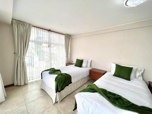 Standard Quadruple Room image 2