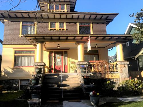 Windsor Guest House - Accommodation - Vancouver