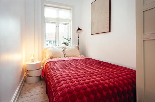 Elegant, evocative and cosy home in Østerbro with a panoramic view. Eco-friendly. 1km harbour/ beach, 3km- city center, 13km-airport.