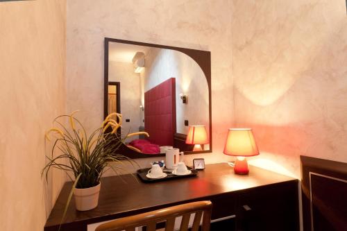 New Inn New Inn is a popular choice amongst travelers in Rome, whether exploring or just passing through. Featuring a satisfying list of amenities, guests will find their stay at the property a comfortable on